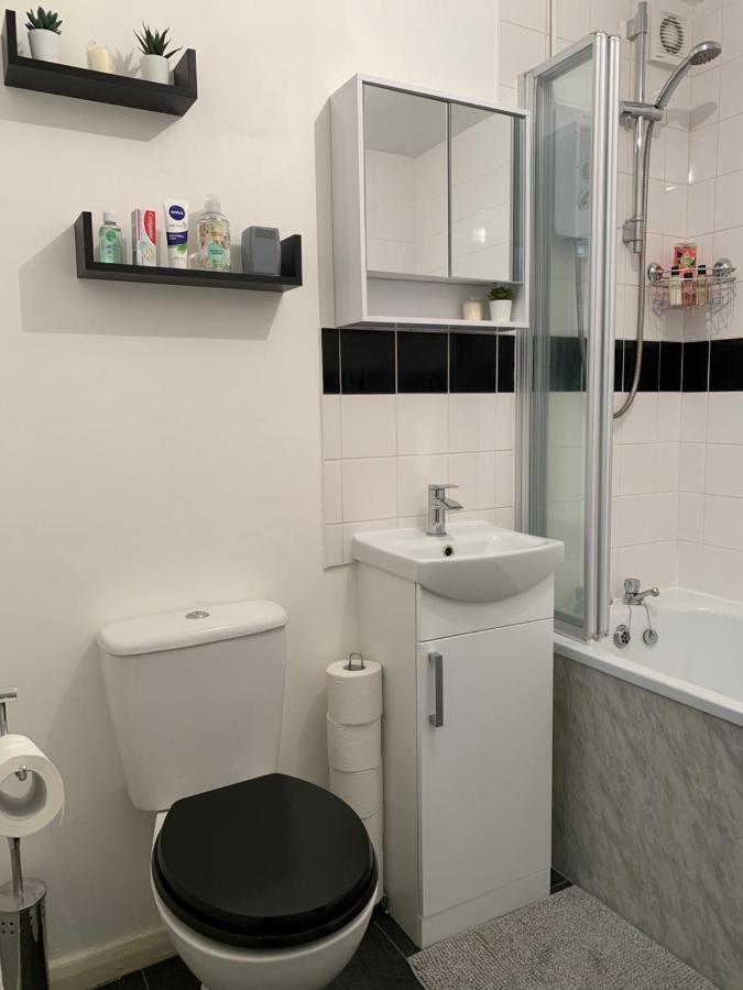Modern Cosy Warm Home With Free Parking Chelmsford Dış mekan fotoğraf