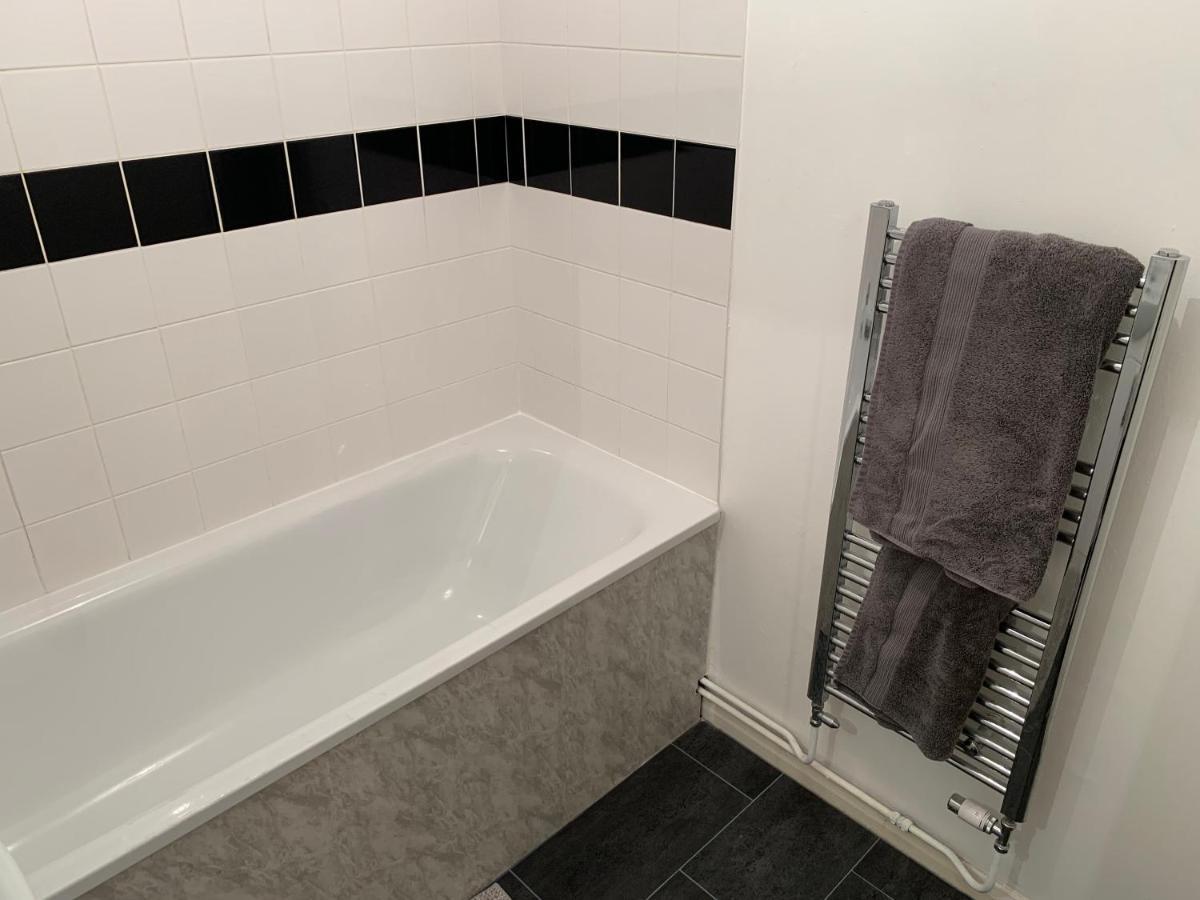 Modern Cosy Warm Home With Free Parking Chelmsford Dış mekan fotoğraf
